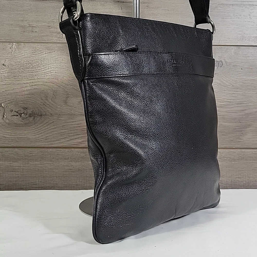 Coach Charles Black Leather Crossbody Messenger Ipad Bag